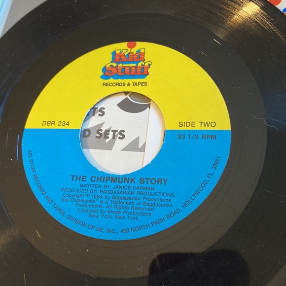 Vintage The Chipmunk  Story 7' Vinyl Record / Book, Kid Stuff DBR 234,1984 - Picture 3 of 8